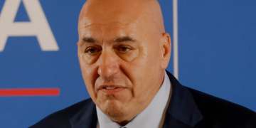 Italy Pauses Starlink Deal Amid Political and Security Concerns