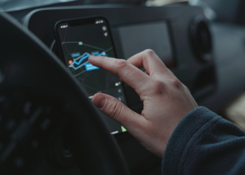 Globe Takes Starlink Phone Roaming Into Japan as KDDI Adds New Zealand