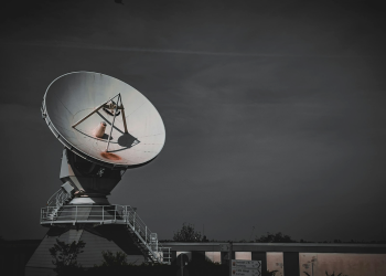 India Nears Satcom Spectrum Price Call on Starlink